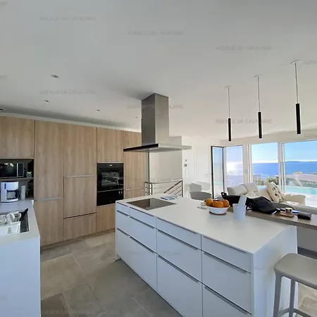 Moderne Avec Piscine Et Climatisation - Fr-1-100-328 Cavalaire-sur-Mer